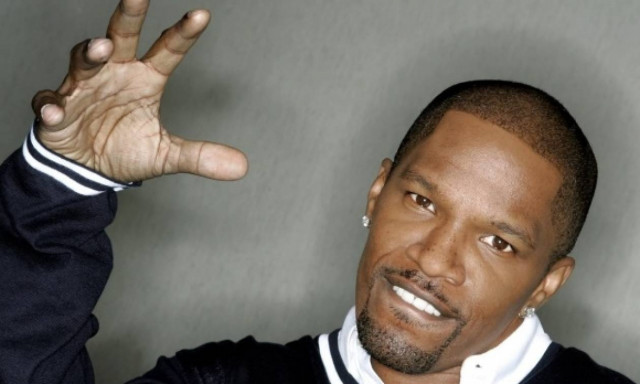 Η ανόητη πλάκα του Jamie Foxx στη... νοηματική γλώσσα