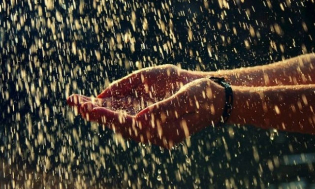 Καιρός ΕΜΥ: Με βροχές και… 30άρια μπαίνει ο Ιούνιος!