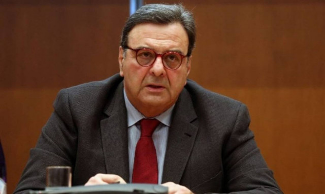 Παραμένει στο νοσοκομείο ο σύζυγος της Ντόρας, Ισίδωρος Κούβελος