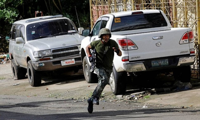 Τραγωδία στις Φιλιππίνες: Ο Ντουτέρτε βομβάρδισε το στρατό του - Τουλάχιστον 10 στρατιώτες νεκροί