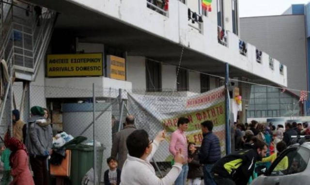 Τεράστια αναστάτωση στο Ελληνικό - Πληροφορίες για απομάκρυνση των προσφύγων και των μεταναστών