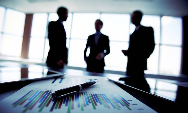 Αγίου Πνεύματος: Θα δουλέψετε την ημέρα της αργίας; Δείτε πόσα χρήματα θα πάρετε