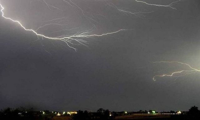 Καιρός Αγίου Πνεύματος: Έκτακτο δελτίο επιδείνωσης - Πού θα «χτυπήσει» η κακοκαιρία σε λίγες ώρες