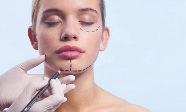 Σάλος: Διέρρευσαν στο διαδίκτυο χιλιάδες «ακατάλληλες» φωτογραφίες celebrities