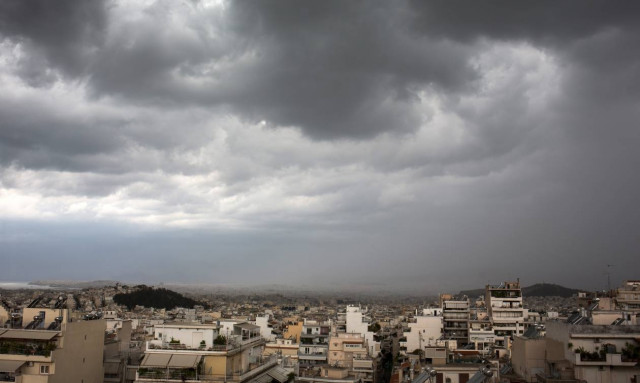 Καιρός Αγίου Πνεύματος: Έντονα φαινόμενα θα «χτυπήσουν» σε λίγες ώρες τη χώρα