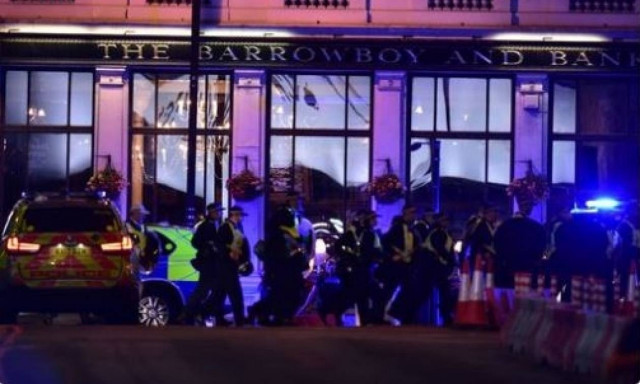 Επίθεση Λονδίνο: Δείτε τη στιγμή που το βαν παρασύρει τους πεζούς