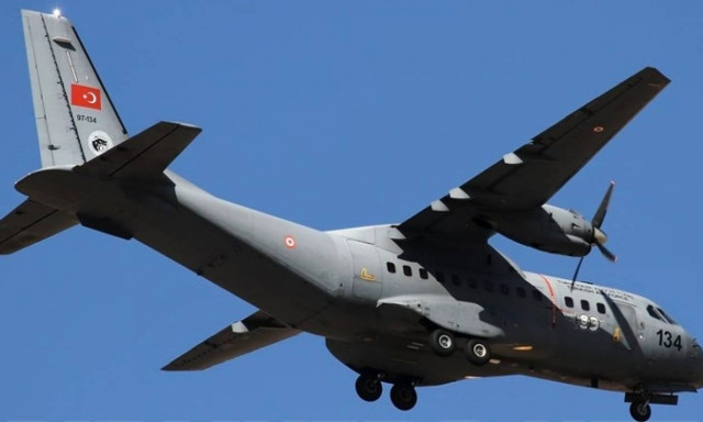 Νέο μπαράζ τουρκικών παραβιάσεων πάνω από το Αιγαίο