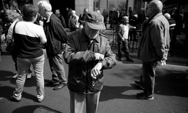 Έχουν ξεφύγει οι δανειστές – Ζητούν «πάγωμα» συντάξεων έως το 2022