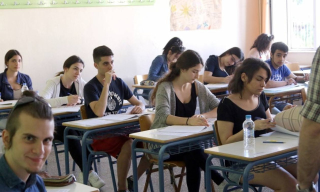Πανελλήνιες 2017: Οι απαντήσεις σε Μαθηματικά και Αρχαία Ελληνικά