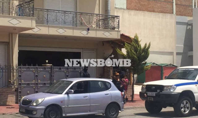 ΤΩΡΑ: Εντοπίστηκαν κάλυκες σε σπίτι κοντά στο σχολείο όπου σκοτώθηκε ο 10χρονος Μάριος