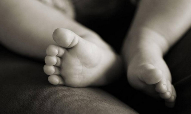 Πέθανε το παιδί της και η μάνα έκανε αναρτήσεις στο Facebook!