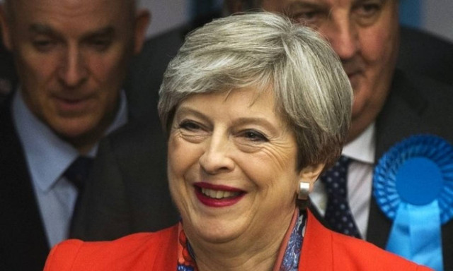 Εκλογές Βρετανία: Αρνείται να παραιτηθεί η Τερέζα Μέι