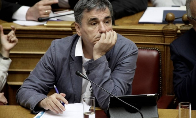 Μας τρολάρει ο Τσακαλώτος: Ας ψηφίσουμε τώρα τα μέτρα και μετά πάμε στο Ευρωπαϊκό Δικαστήριο