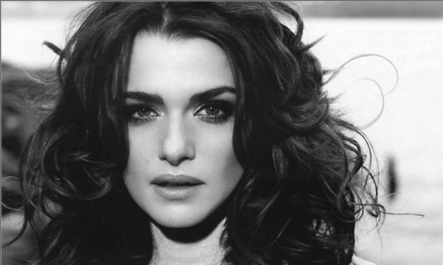 Σε ρόλο... «κακιάς», η γλυκιά Ρέιτσελ Βάις!