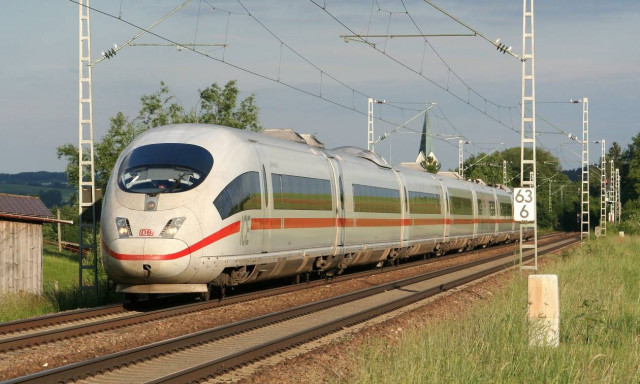 Μενίδι: Θρίλερ με επίθεση σε τρένο (pic)