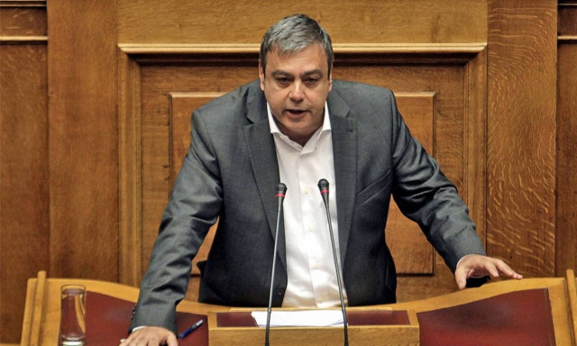 Βερναρδάκης: Οριστική λύση για τους συμβασιούχους του Δημοσίου