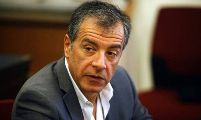 Δύσκολες ώρες για τον Σταύρο Θεοδωράκη