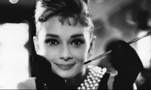 Στο σφυρί προσωπικά είδη της Όντρεϊ Χέπμπορν