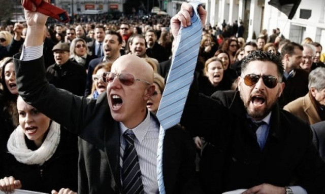 ΕΦΚΑ: Αυτές είναι οι νέες ασφαλιστικές εισφορές που θα πληρώνουν οι δικηγόροι