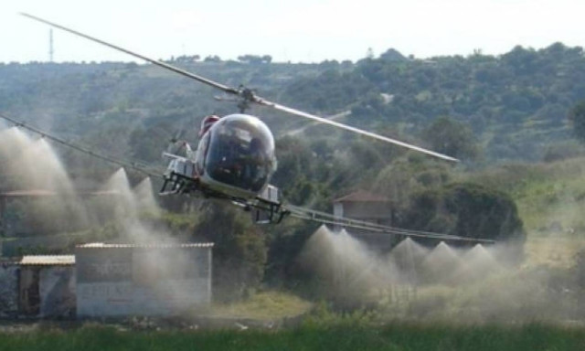 Πτώση ελικοπτέρου Σχοινιάς: Νεκρός εντοπίστηκε ο ένας από τους τρεις επιβαίνοντες