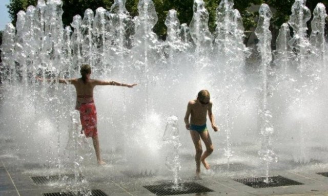 Καύσωνας πλήττει τις περισσότερες περιοχές της Ιταλίας