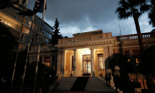 Κυβερνητικές πηγές εναντίον ΝΔ: Βρίσκονται σε απελπισία, δεν διαβάζουν σωστά τις δημοσκοπήσεις