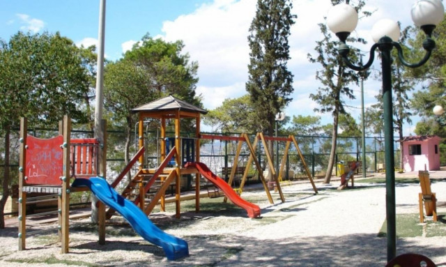 Σοκ στην Καλαμάτα: 83χρονος κακοποιούσε σεξουαλικά 12χρονο σε παιδική χαρά