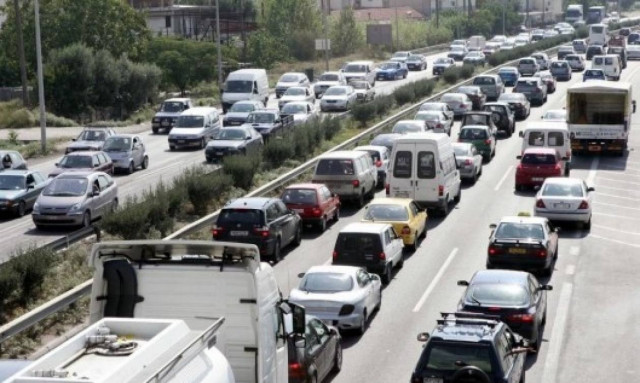 Θεσσαλονίκη: Χάος στους δρόμους για μια... βουτιά!