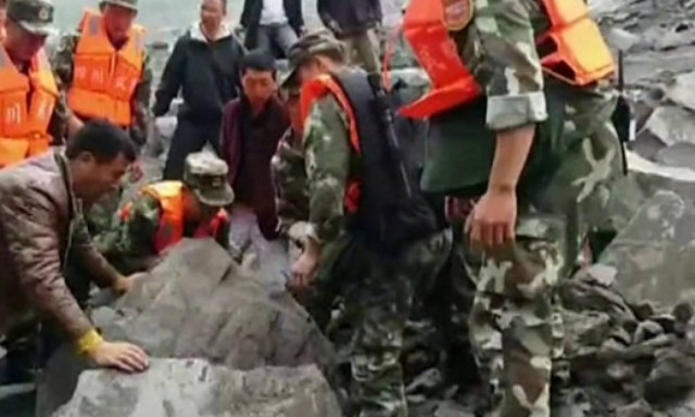 Φόβοι για νέα κατολίσθηση στην Κίνα - Οι διασώστες εγκατέλειψαν την περιοχή