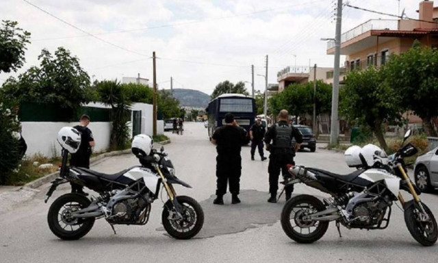 Μενίδι - φωτογραφία ντοκουμέντο: Αυτή είναι η σφαίρα που κινδύνευσε να σκοτώσει τη 12χρονη