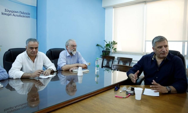 Επιφυλακτική η ΚΕΔΕ με την πρόταση για τους συμβασιούχους – Νέα συνάντηση με τον Σκουρλέτη