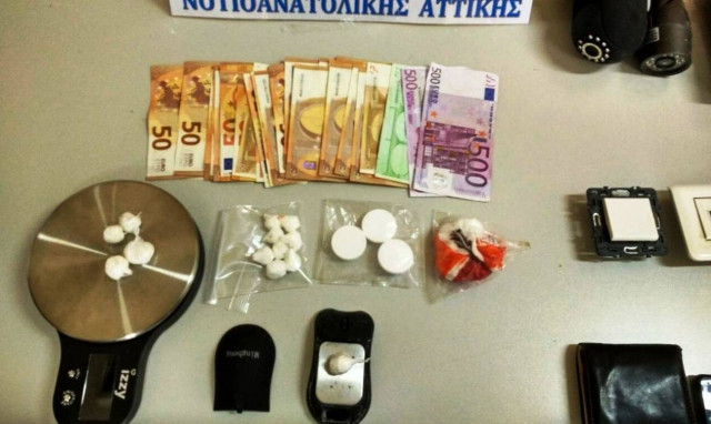 Παράνομο καζίνο στον Άλιμο: «Τσάκωσαν» και δεύτερη γνωστή τραγουδίστρια