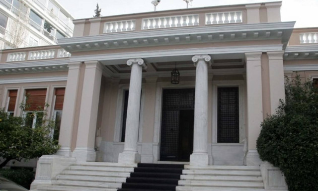 Γραφείο Πρωθυπουργού: Η ΝΔ θέλει να αναλάβουν οι ιδιώτες την αποκομιδή των σκουπιδιών