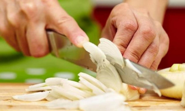 Σοκ: Νεκρός διάσημος σεφ (pic+vid)