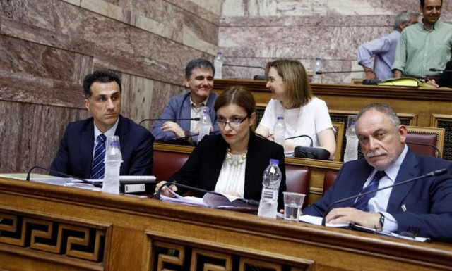 Τα golden boys του Υπερταμείου: Η διευθύνουσα σύμβουλος παίρνει 270.000 ευρώ και ο πρόεδρος 75.000