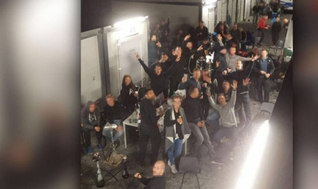 Bild - Σοκ: Αστυνομικοί κατηγορούνται ότι έκαναν σεξ και ουρούσαν δημοσίως πριν από τη Σύνοδο G20