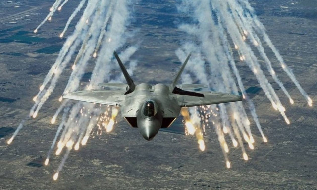 Συρία: Τουλάχιστον τριάντα νεκροί από αεροπορικούς βομβαρδισμούς