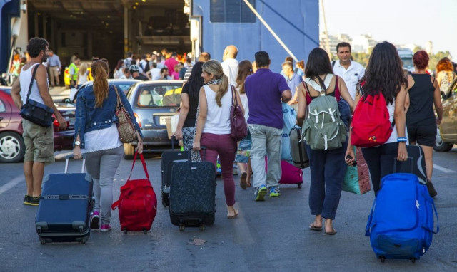 Πώς θα υπολογίσετε το επίδομα Αδείας: Τι ισχύει για την καλοκαιρινή άδεια