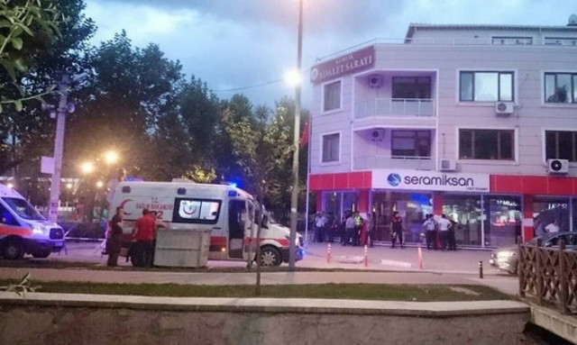 Θρίλερ στην Τουρκία: Άνδρας σκότωσε αστυνομικό και κράτησε όμηρο σε δικαστήριο