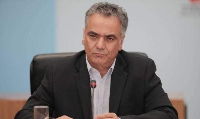 The problem with contract workers will be solved in autumn, Interior Min Skourletis says