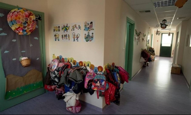 Η ΚΕΔΕ αμφισβητεί τον κυβερνητικό σχεδιασμό για τη δημιουργία 1.800 παιδικών σταθμών