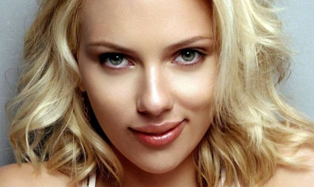 Σκάρλετ Γιόχανσον: «Για να διασκεδάσω με έναν άντρα δεν χρειάζεται να πληρώσω» (Vid)