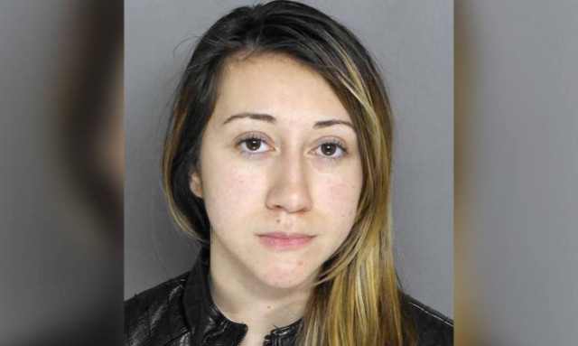 Ελληνοαμερικανίδα ανάγκαζε μαθητή της να κάνει κοπάνα για να ικανοποιεί τις σεξουαλικές της ορέξεις