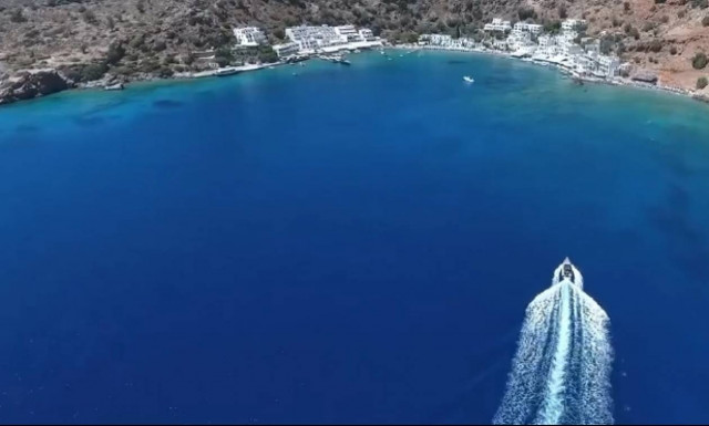 Αν ένα βίντεο μπορεί να σε στείλει στο Λουτρό Χανίων είναι αυτό… Απολαύστε το