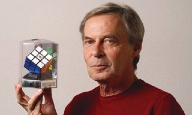 Σαν σήμερα το 1944 γεννήθηκε ο εμπνευστής του κύβου του Ρούμπικ