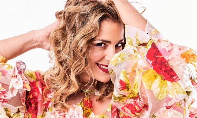 Νατάσσα Μποφίλιου: Στην Φολέγανδρο η τραγουδίστρια για καλοκαιρινές διακοπές