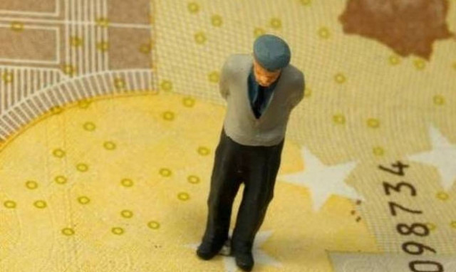 Συντάξεις Αυγούστου 2017: Οι ημερομηνίες πληρωμής για όλα τα Ταμεία