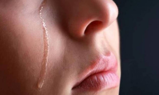 Σοκ: «Μητέρα» βασάνιζε και κακοποιούσε σεξουαλικά τα παιδιά της – Στη φυλακή και ο σύντροφός της