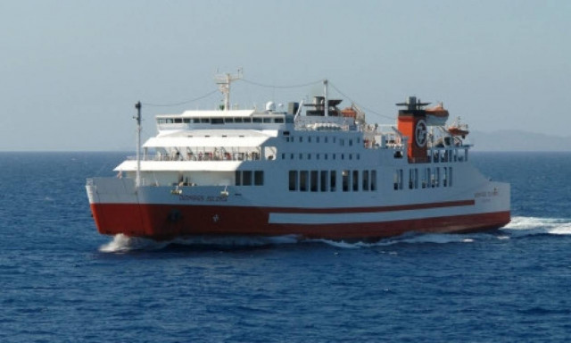 Ταλαιπωρία για τους 851 επιβάτες του «Διονύσιος Σολωμός»