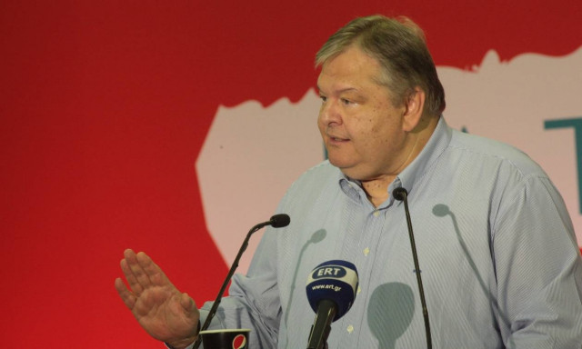 Βενιζέλος: Εάν ο Τσίπρας πάει σε δημοψήφισμα, να το σταματήσει ο Πρόεδρος της Δημοκρατίας